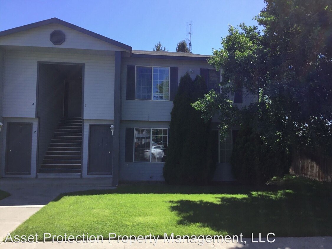 333 NW 17th St Unit 14, Redmond, OR 97756 Apartment for Rent in