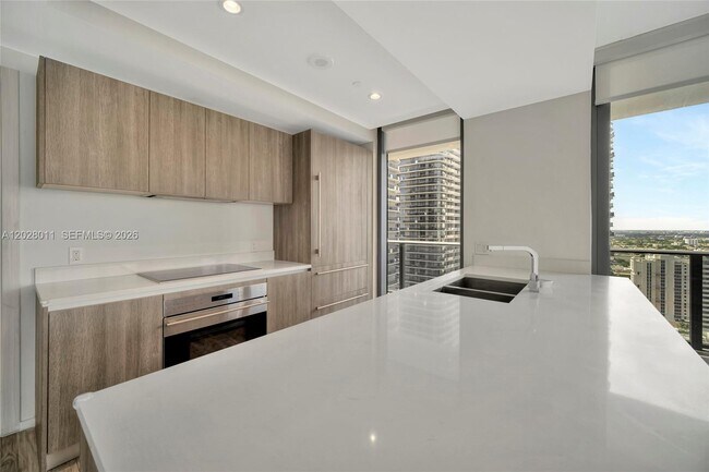 Foto del edificio - 801 S Miami Ave