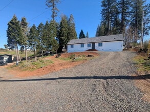 Building Photo - 13742 Blair Ln