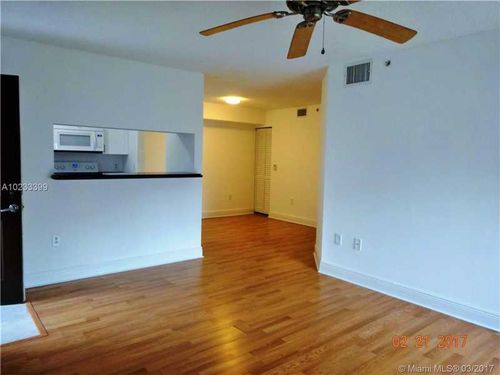 Foto del edificio - 2163 Renaissance Blvd