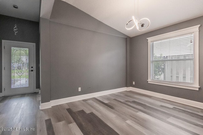 Foto del edificio - 1751 Hollow Glen Dr