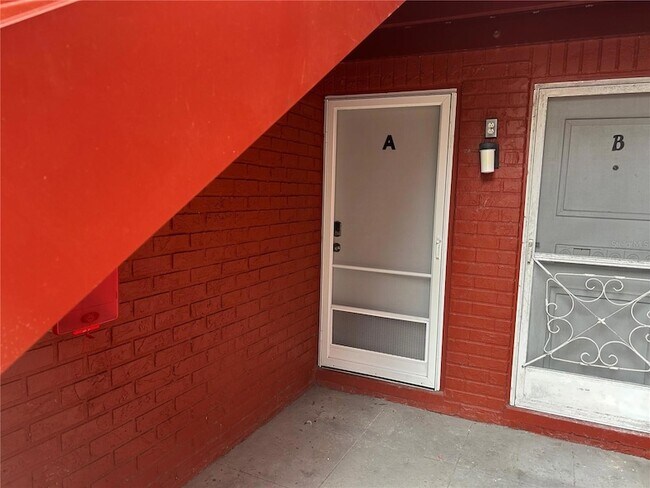 Foto del edificio - 1140 83rd Ave N