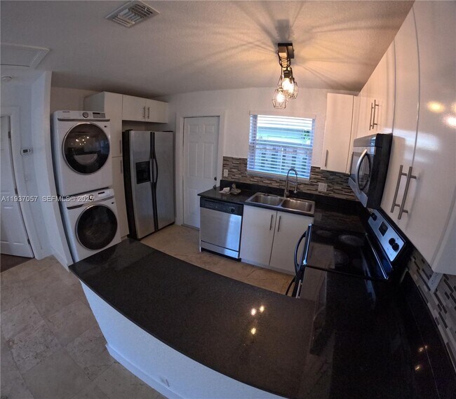 Foto del edificio - 1200 NE 5th Terrace