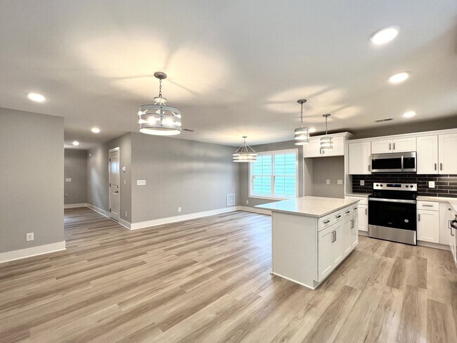Foto del edificio - For Lease - 3 Bed, 2.5 Bath, 1515sqft Townhome, Lebanon, TN