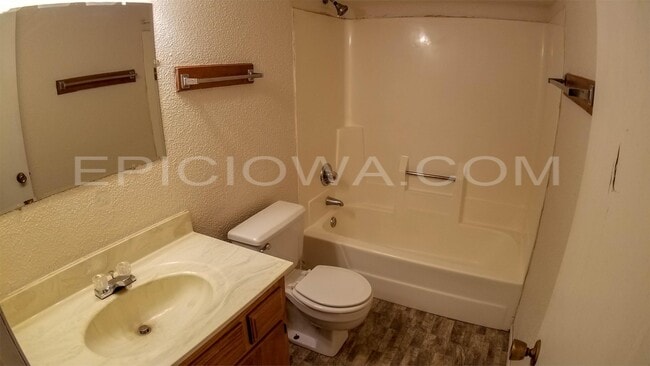 Foto del edificio - 1228 O Ave Pl NE