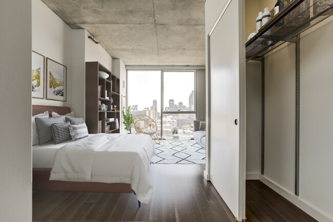 Foto del edificio - 1156 N Howe St