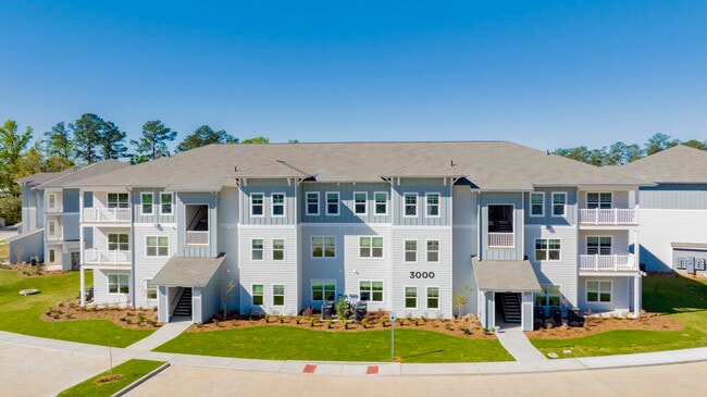 Building Photo - Exchange at Daphne