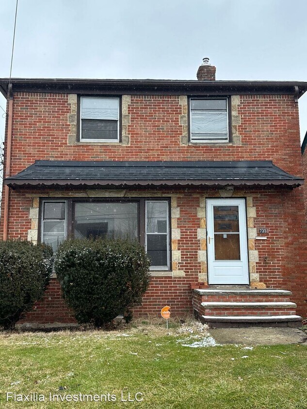 Primary Photo - 3 br, 1 bath House - 735 Babbitt