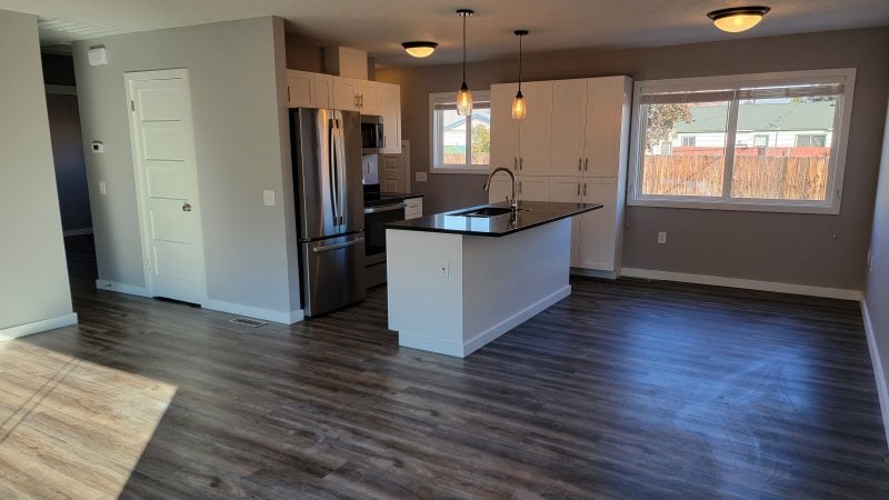 Kitchen - 1414 Keller Ave