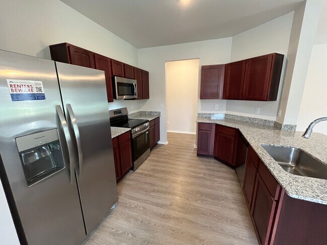 Foto del edificio - *NO RENT until 2026 + Christmas Cash!* BRAND NEW Three Bedroom in Pea Ridge
