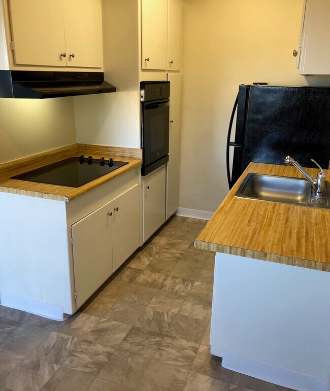 The Shangri La Apartments Pacific Grove, CA