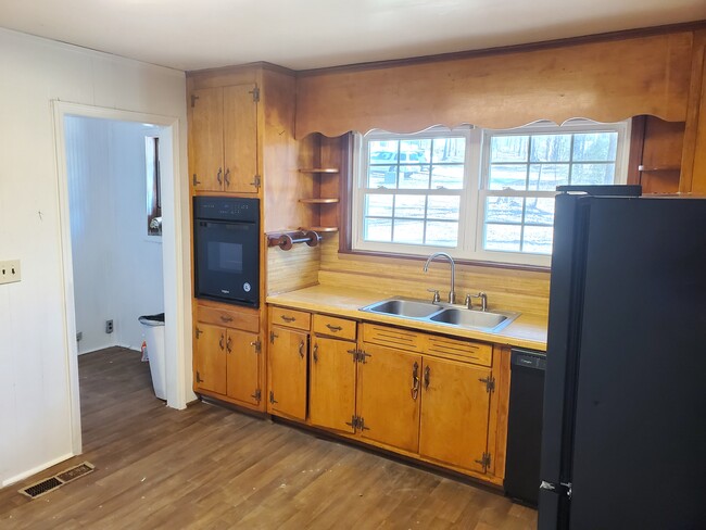 Building Photo - 3262 US-411