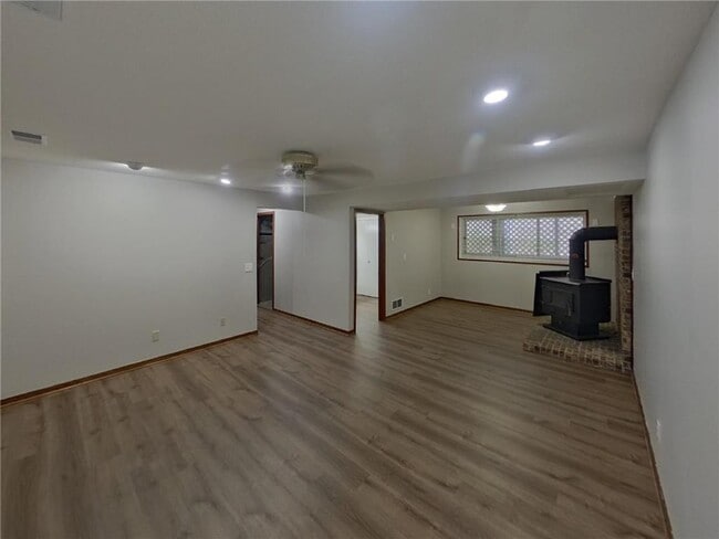 Foto del edificio - 3984 64th St E
