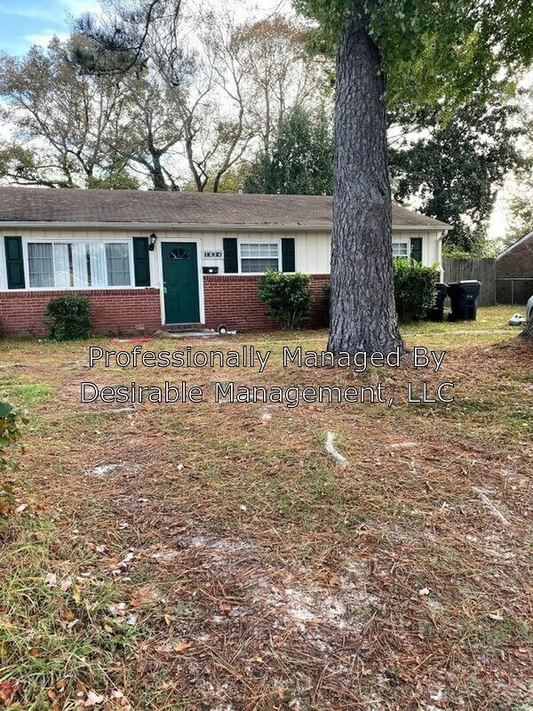 Building Photo - 1824 N Streamline Dr