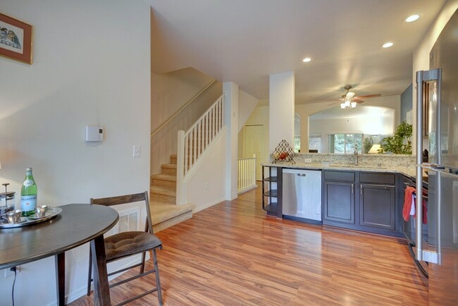Photo - 18501 SE Newport Way Townhome