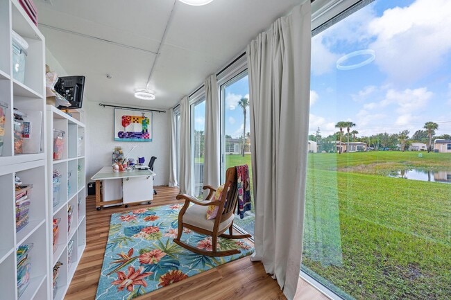 Foto del edificio - 227 Lake Meryl Dr