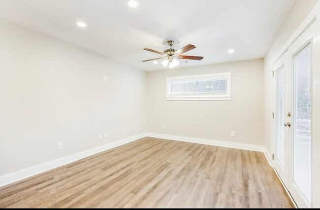 Building Photo - 2121 Nichols Ln