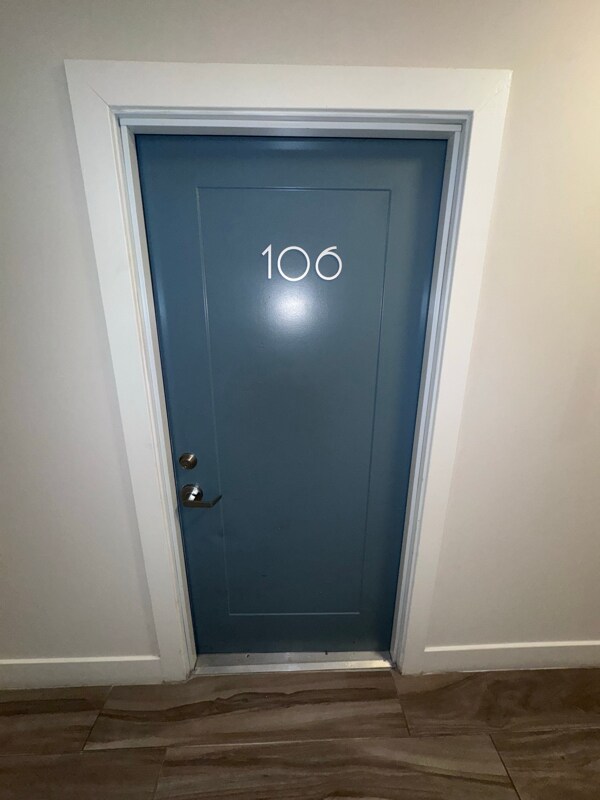 Foto del edificio - 1523 W Girard Ave