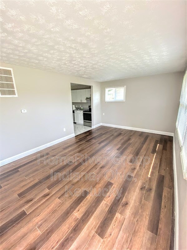 Building Photo - 3813 Palmerston Ave