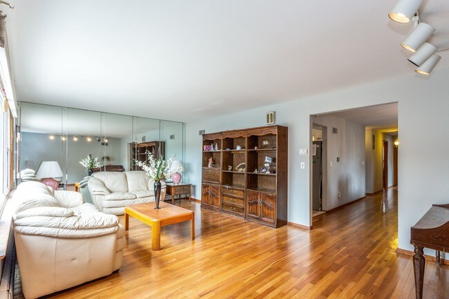living room - 3611 Grand Ave