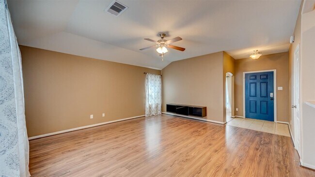 Foto del edificio - 2831 Lockeridge Bend Dr
