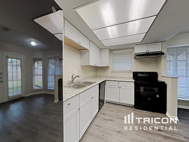 Building Photo - 3007 Sandpiper St