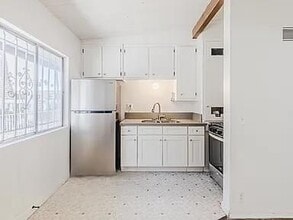 Building Photo - 128 Normandie Ave