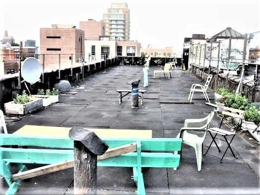 Building Photo - 132 N 5th St