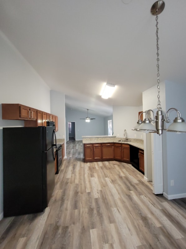 Building Photo - 16222 N 123rd Dr