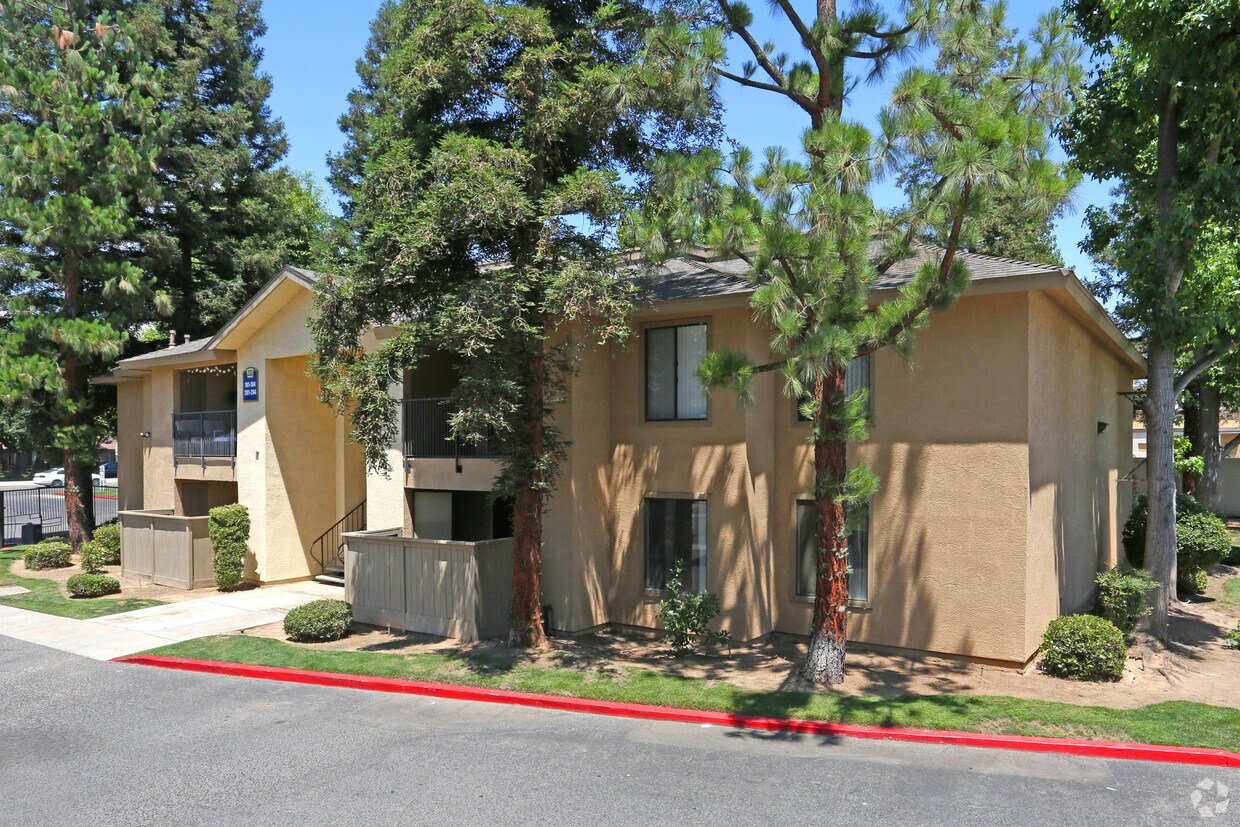 Windscape Apartments 373 W Nees Ave Fresno, CA