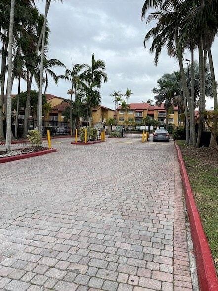 Photo - 15630 SW 80th St Apartment