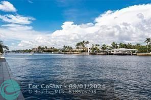 Primary Photo - 303 N Riverside Dr