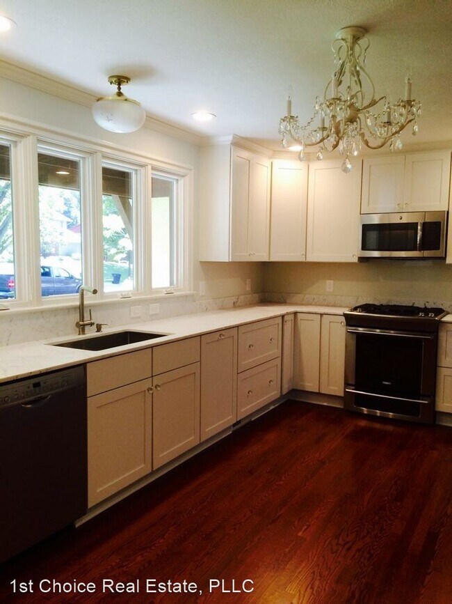 Building Photo - 3 br, 3.5 bath House - 1537 Stanlake Drive