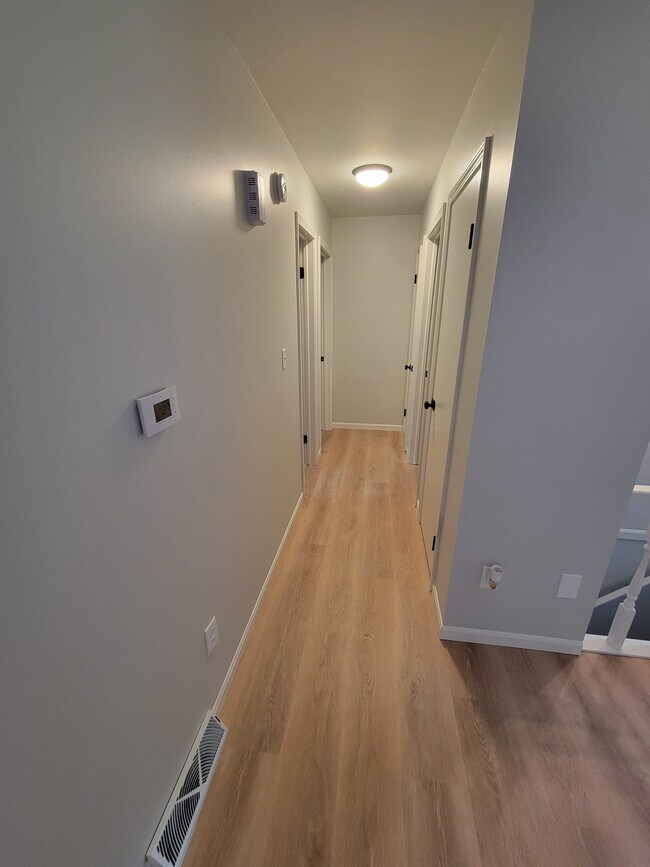 Hallway - 5666 Roseworth Ct SE
