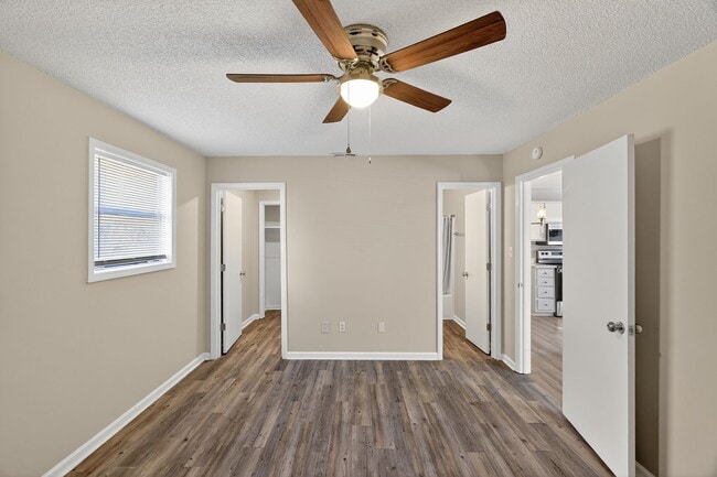 Foto del edificio - 105 Bay Meadow Ct