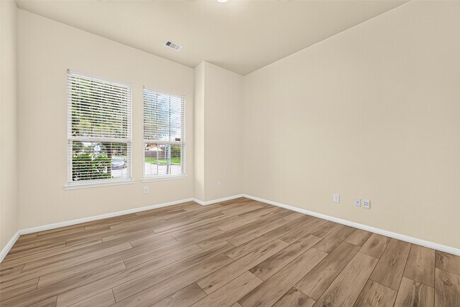 Foto del edificio - 6847 Tammany Manor Ln