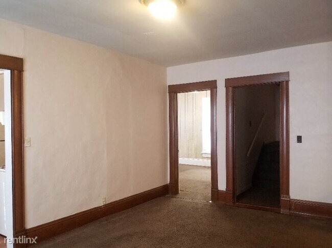Building Photo - 4 br, 2 bath House - 1637 N. Fairview