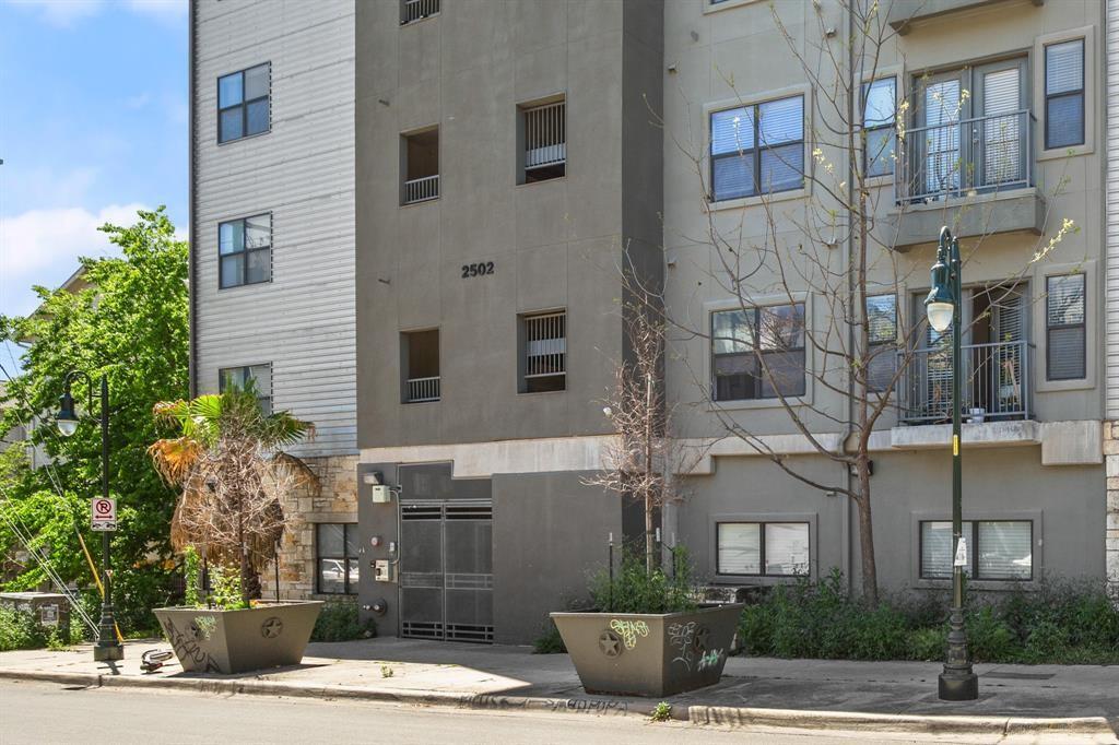 Primary Photo - 2502 Leon St