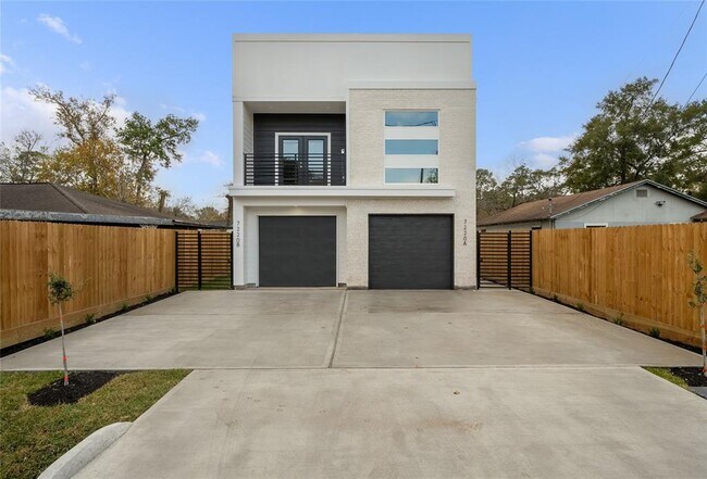 Building Photo - 7220 S Hall St