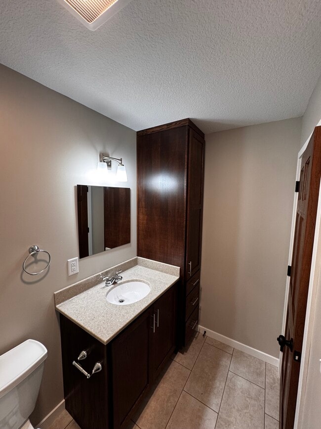 Foto del edificio - South Harrison Duplex