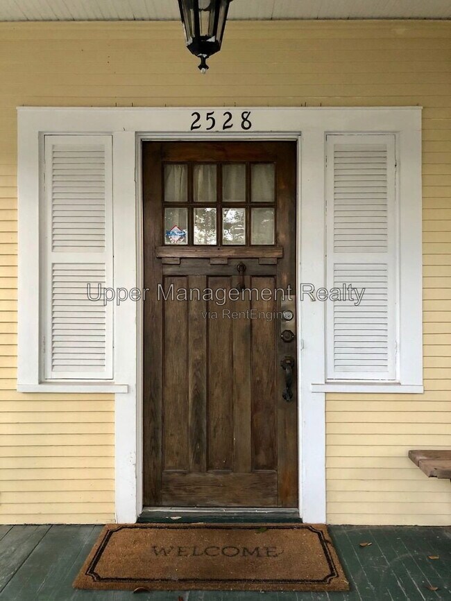 Building Photo - 2528 Palmer Ave