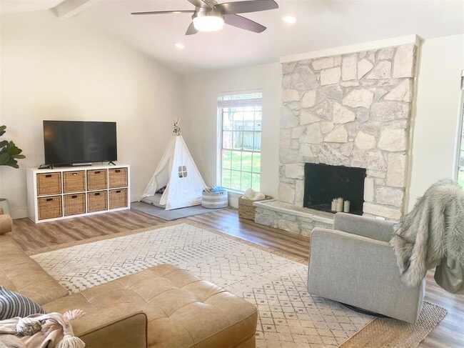 Building Photo - 7105 N Sioux Trail