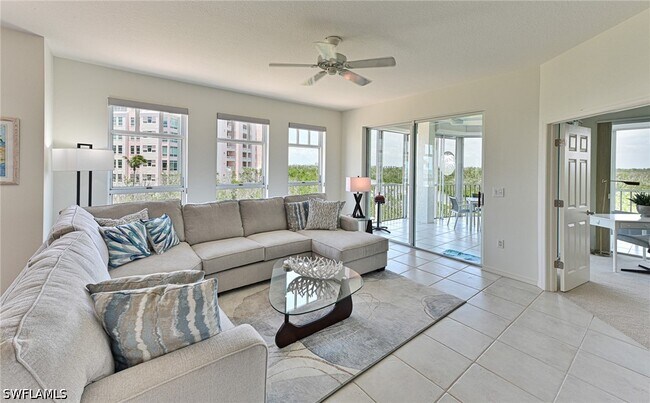 Foto del edificio - 262 Barefoot Beach Blvd