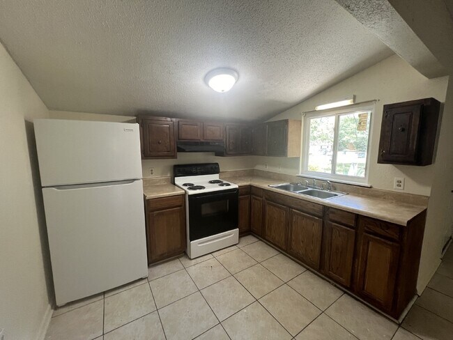 Foto del edificio - Duplex for Rent