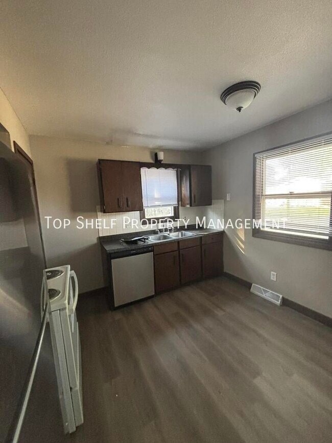 Foto del edificio - 4317 67th St
