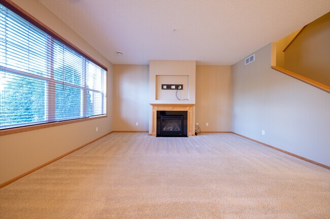 Building Photo - 13775 Atwood Ave