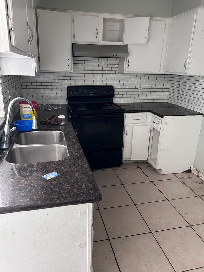 Foto del edificio - 15219 Buckle Ln