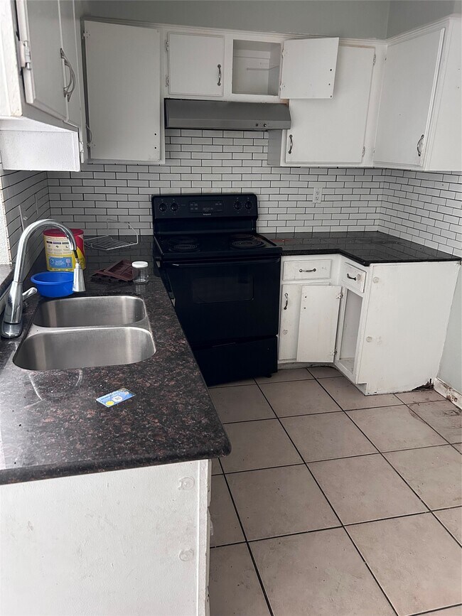 Building Photo - 15219 Buckle Ln