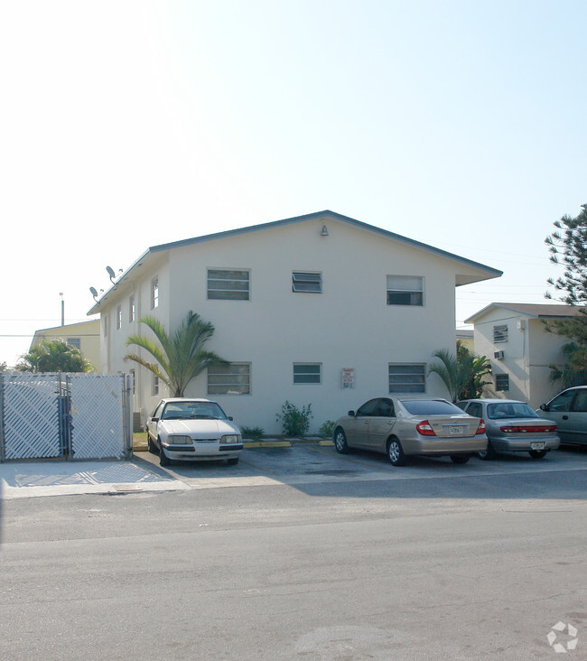 Building Photo - Mack Apartments