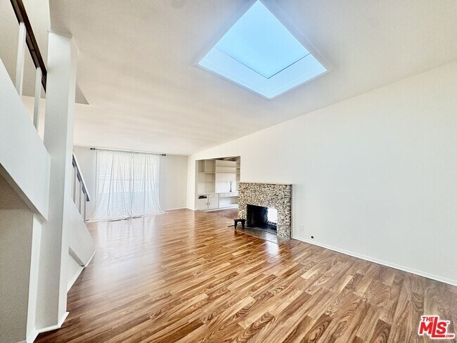 Foto del edificio - 7428 W 81st St